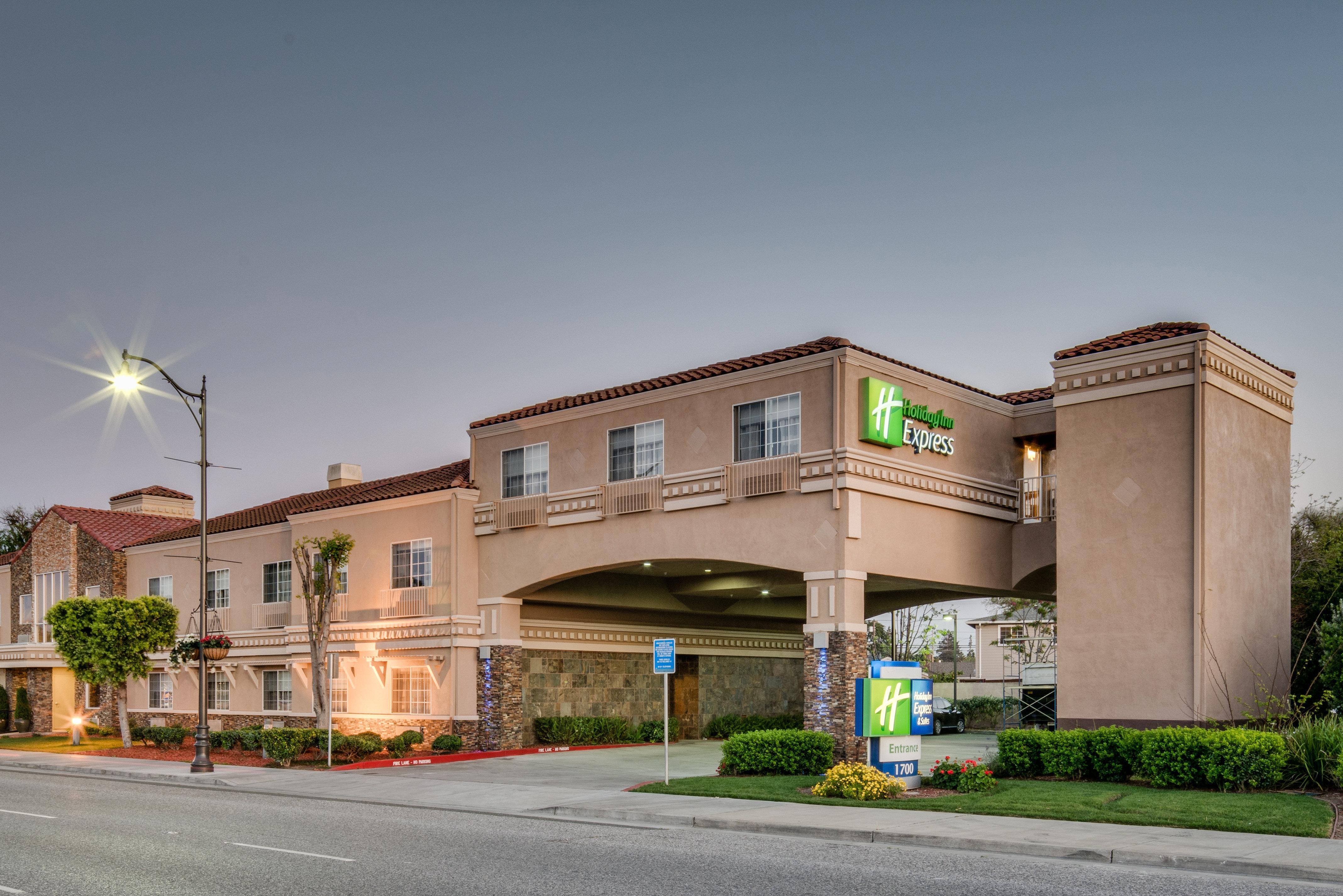 Holiday Inn Express & Suites Santa Clara By Ihg Eksteriør bilde