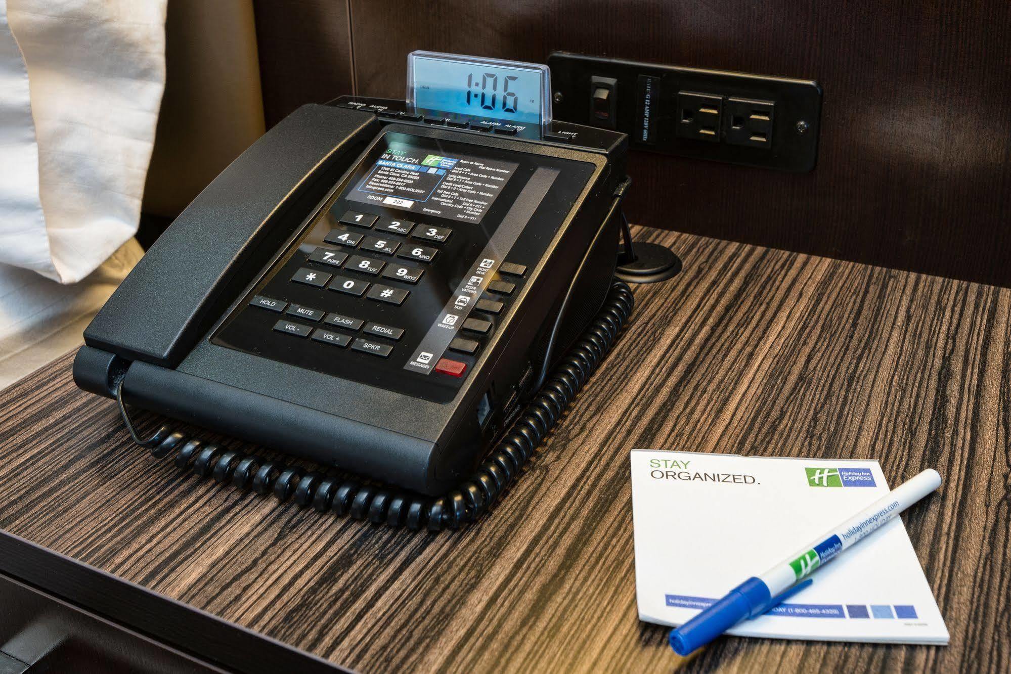 Holiday Inn Express & Suites Santa Clara By Ihg Eksteriør bilde