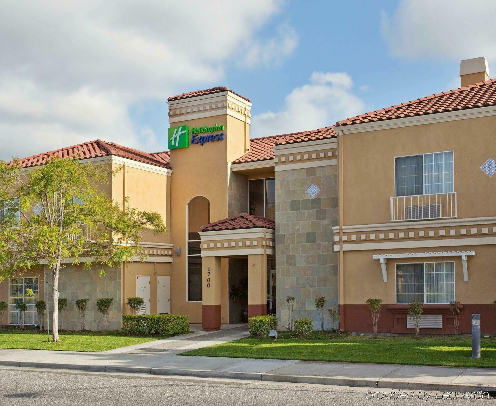 Holiday Inn Express & Suites Santa Clara By Ihg Eksteriør bilde